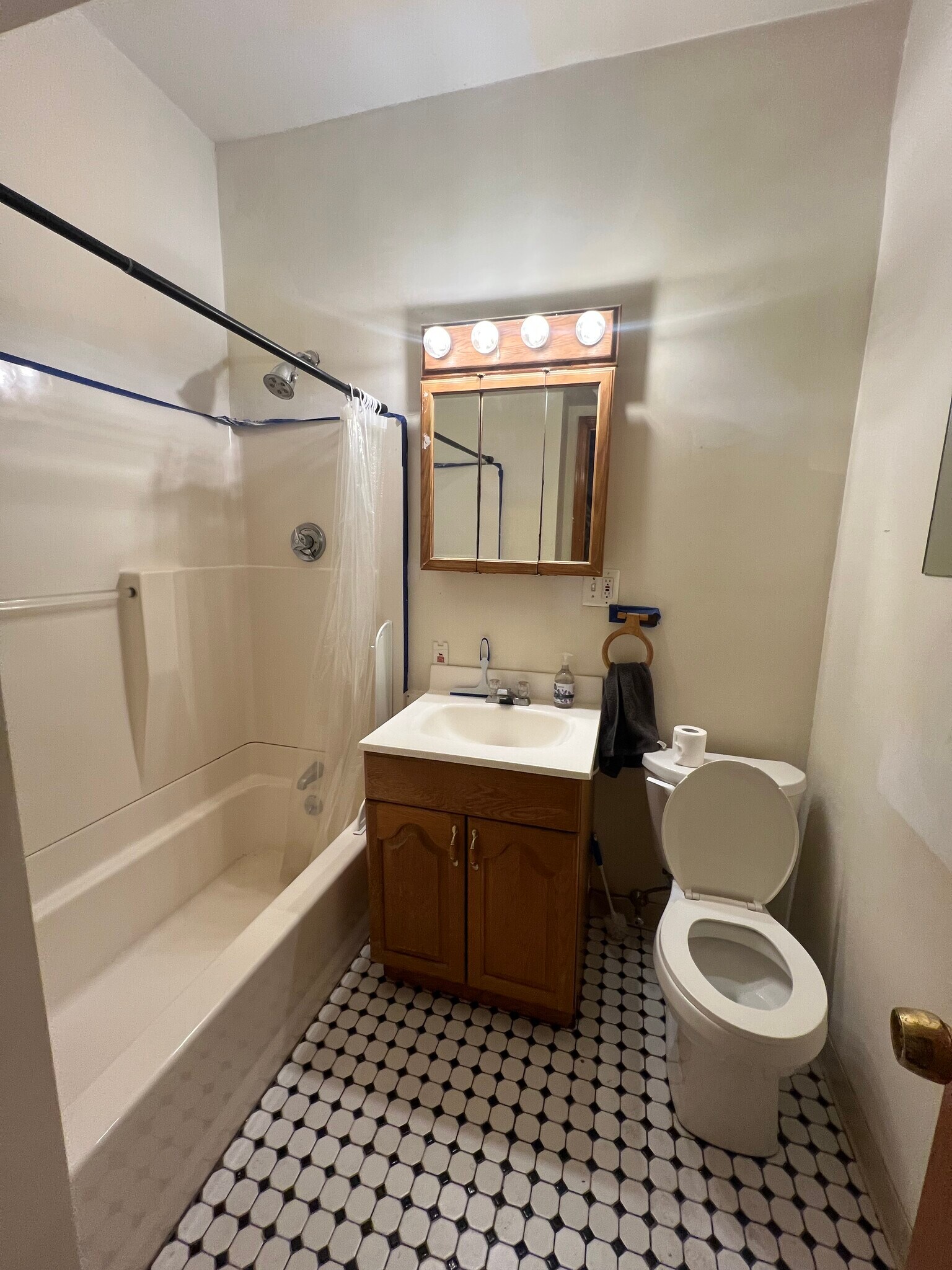 Building Photo - 346 Faneuil St