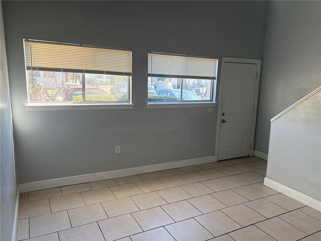 Building Photo - 3978 Crayrich Cir