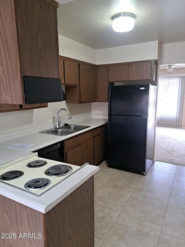 Building Photo - 4707 S Stanley Pl