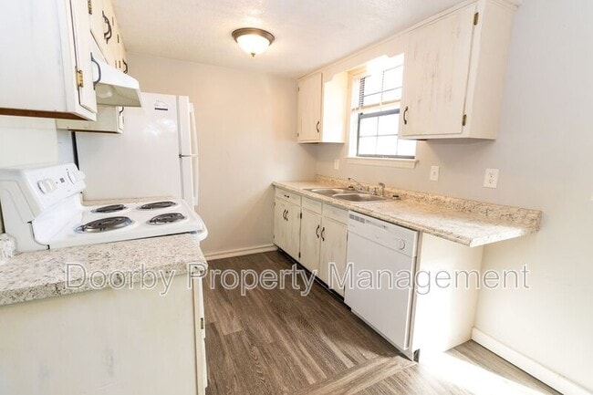 Building Photo - 18 S Germantown Rd