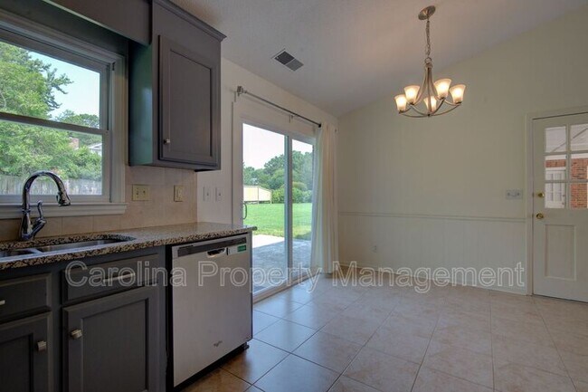 Building Photo - 5132 Rea Rd