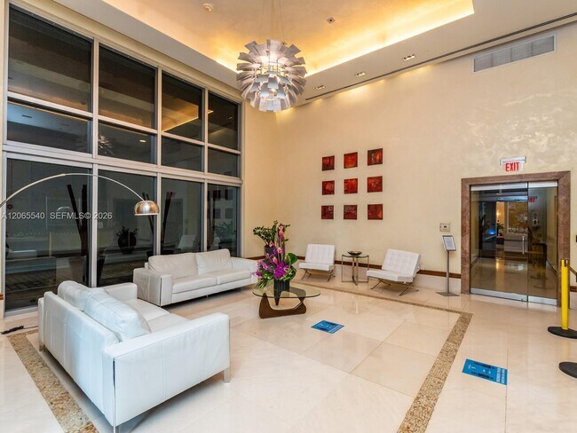 Building Photo - 1050 Brickell Ave