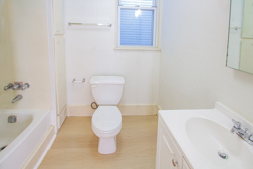 Building Photo - 421 S Trenton Ave