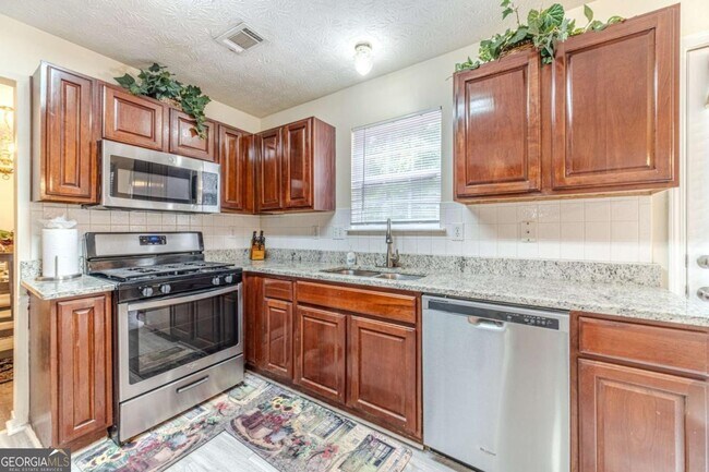 Building Photo - 4201 Crestside Ridge SW