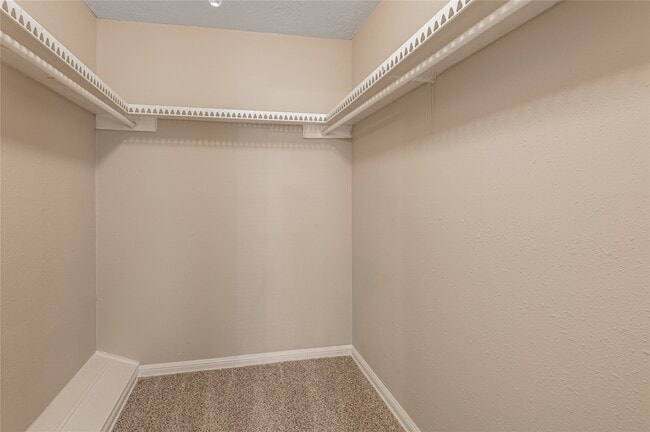 Building Photo - 2712 Chimney Rock Rd