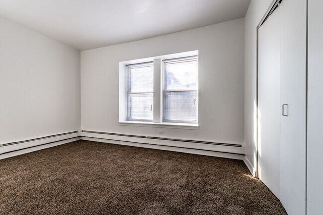 Building Photo - 4814-4820 W Monroe St Chicago, IL 60644