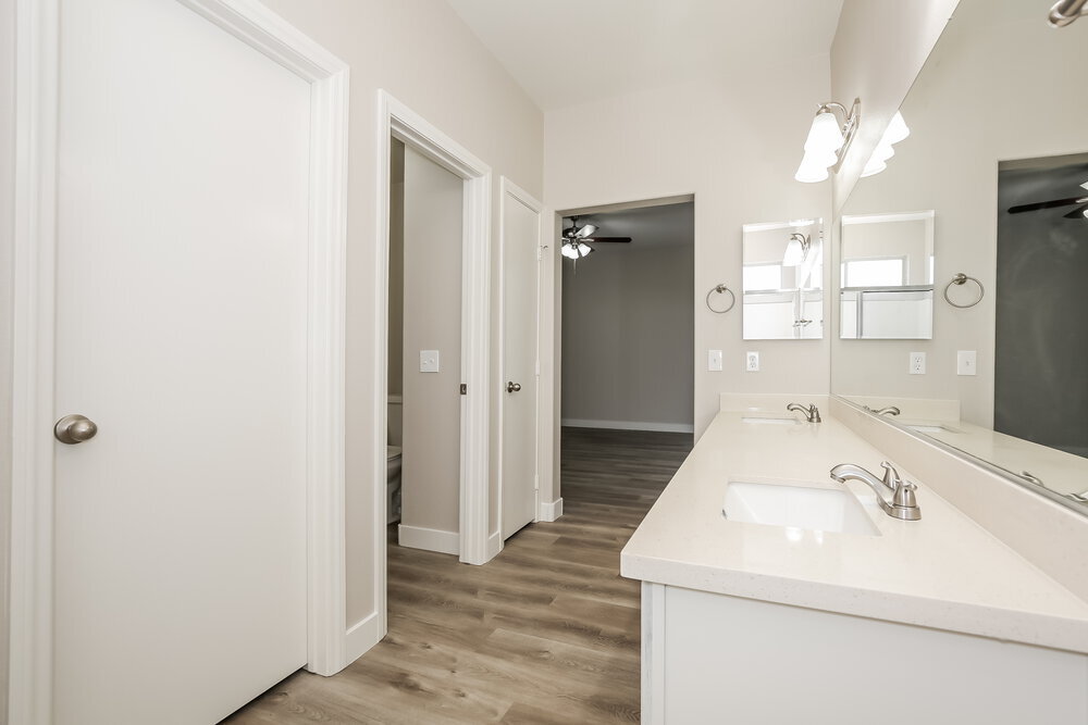 Building Photo - 1002 Tidal Foam Ct