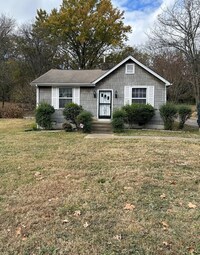 Building Photo - Freshly Painted 4 Bedroom Home