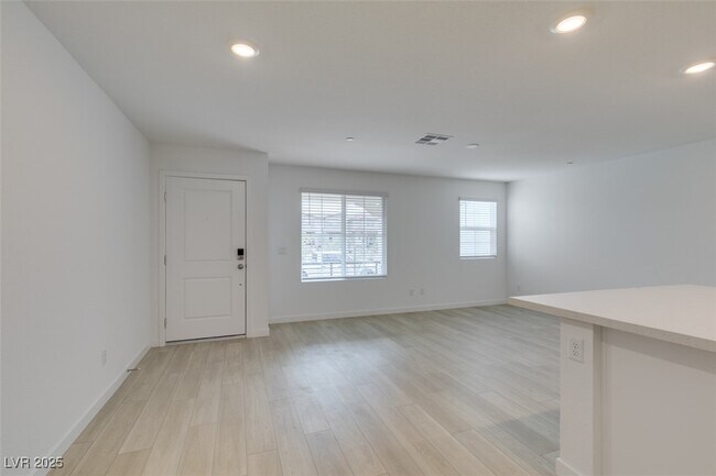 Building Photo - 945 Jigglypuff Pl