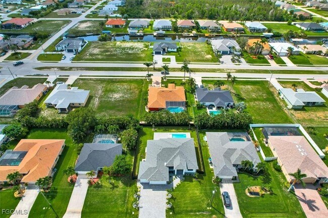 Building Photo - 2602 SW 27th St