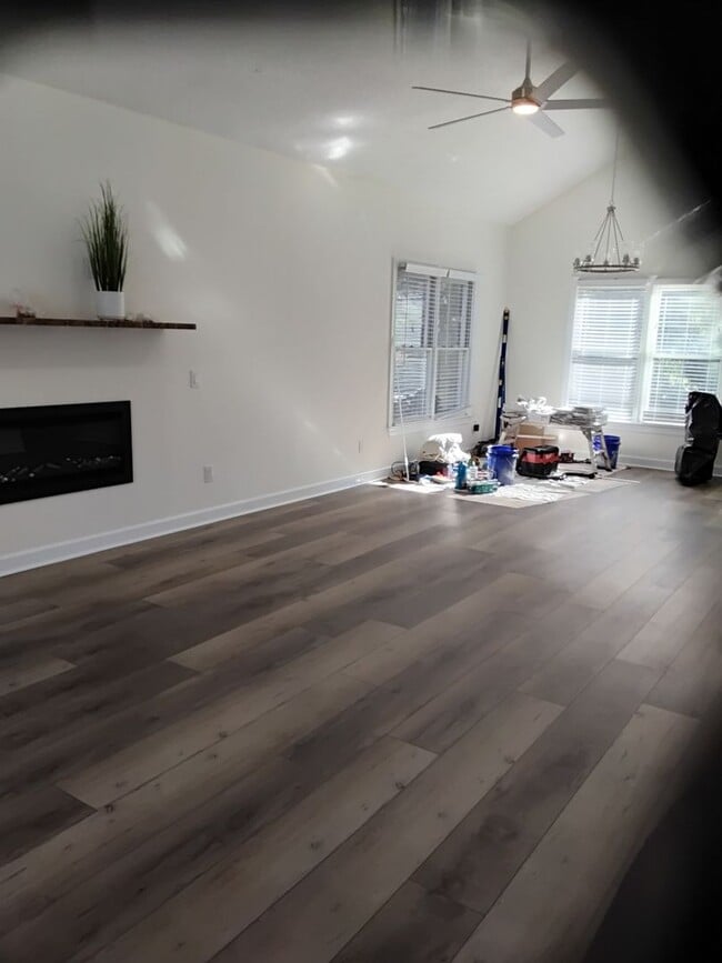 Building Photo - Beautiful remodeled home in Emerald Isle