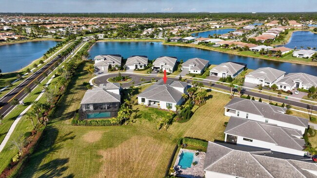 Building Photo - 11460 SW Pietra Wy