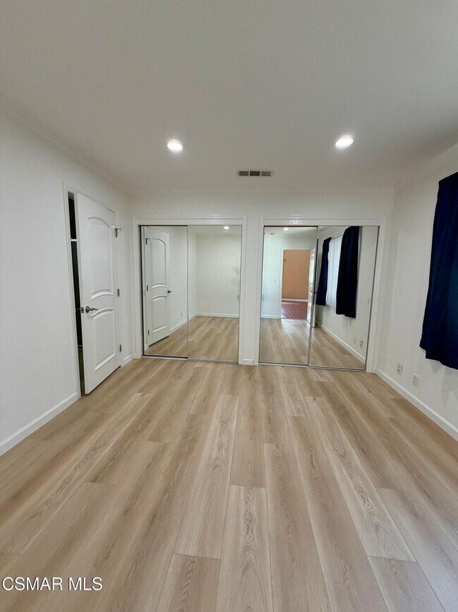Building Photo - Welcome this single story, beautifully maintained and thoughtfully updated home South Of The Boul...