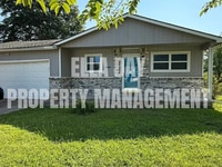 Building Photo - 3120 N Applewood Dr