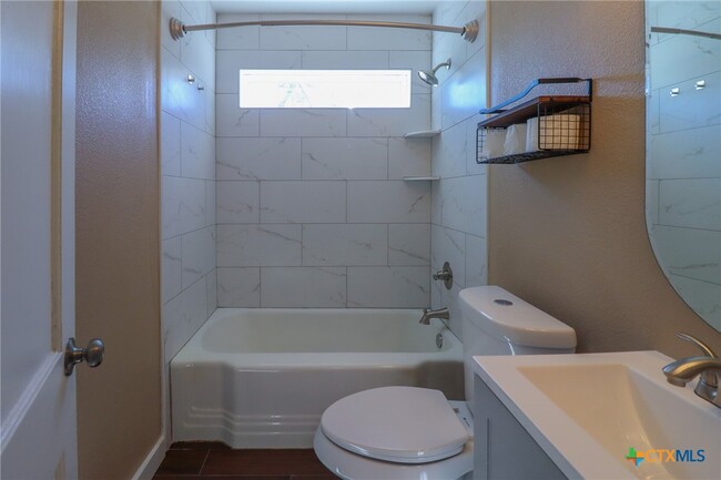 Building Photo - 1108 Culp Ave