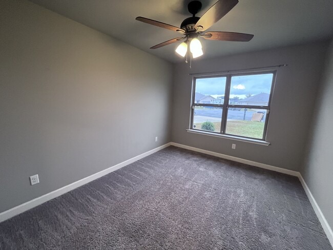 Building Photo - 27 Kasidyann Ct