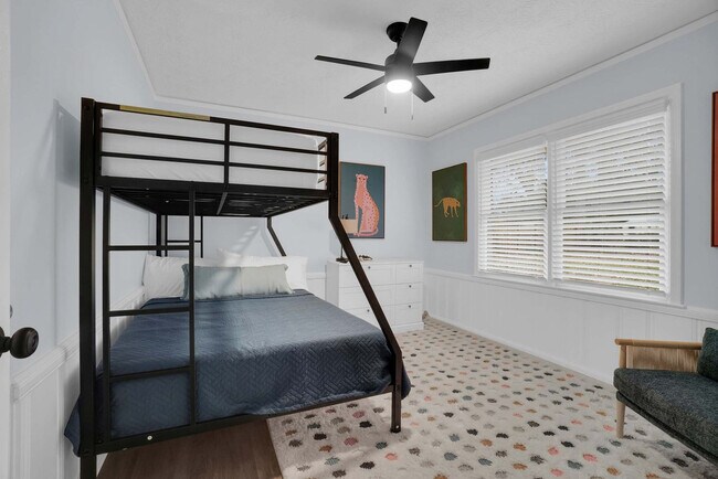 Building Photo - 610 S Georgetown Dr