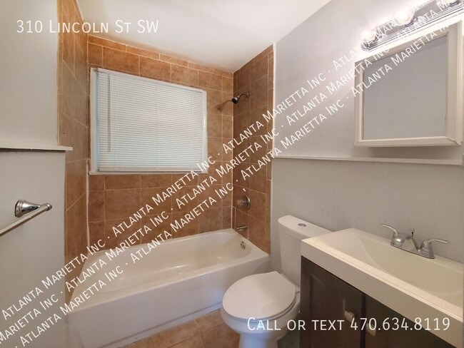 Building Photo - 310 Lincoln St SW