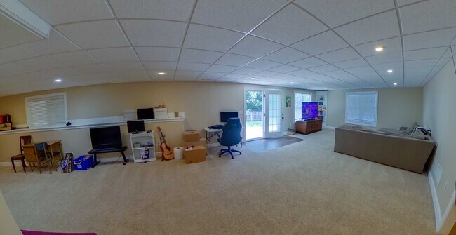 Building Photo - 3D Tour Available - Beautiful Home w/ Fully Finished Basement + Fenced-in Yard + Screened-in Deck...