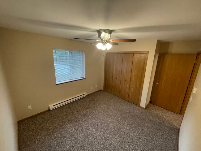 Building Photo - 205 Gillette St