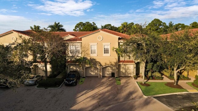 Building Photo - 4921 Bonsai Cir