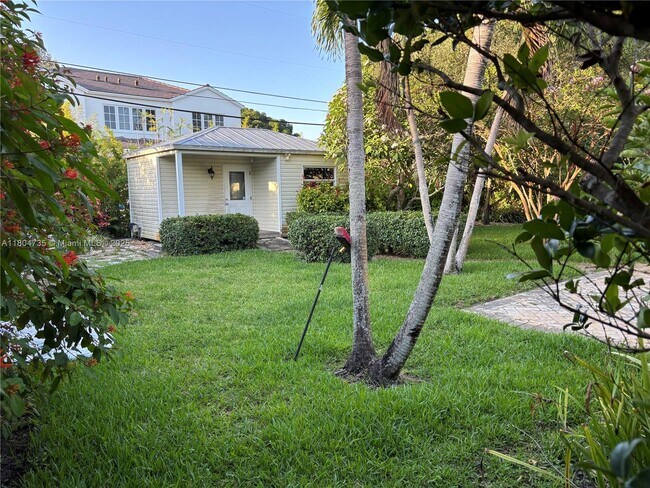 Building Photo - 5951 SW 84th St