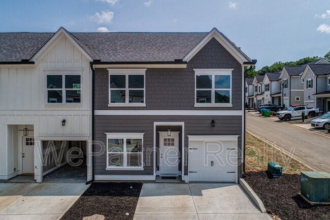 Building Photo - 31 Sandstone Dr
