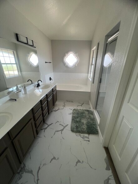 Building Photo - 485 Jeweled Mesa Ct