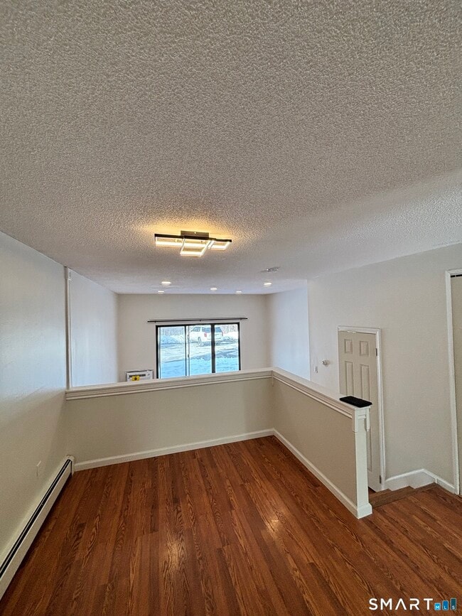 Building Photo - 11 King Arthur Dr