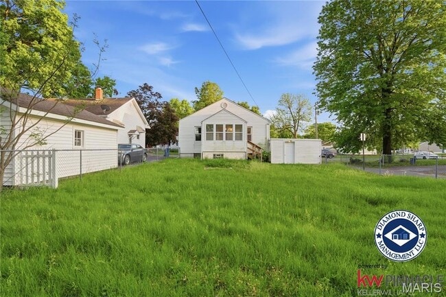 Building Photo - 128 Mounds Ave