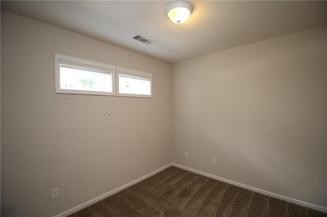 Building Photo - 2170 Weldonberry Dr