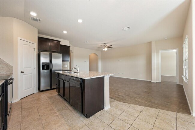 Building Photo - 208 Plata Ln