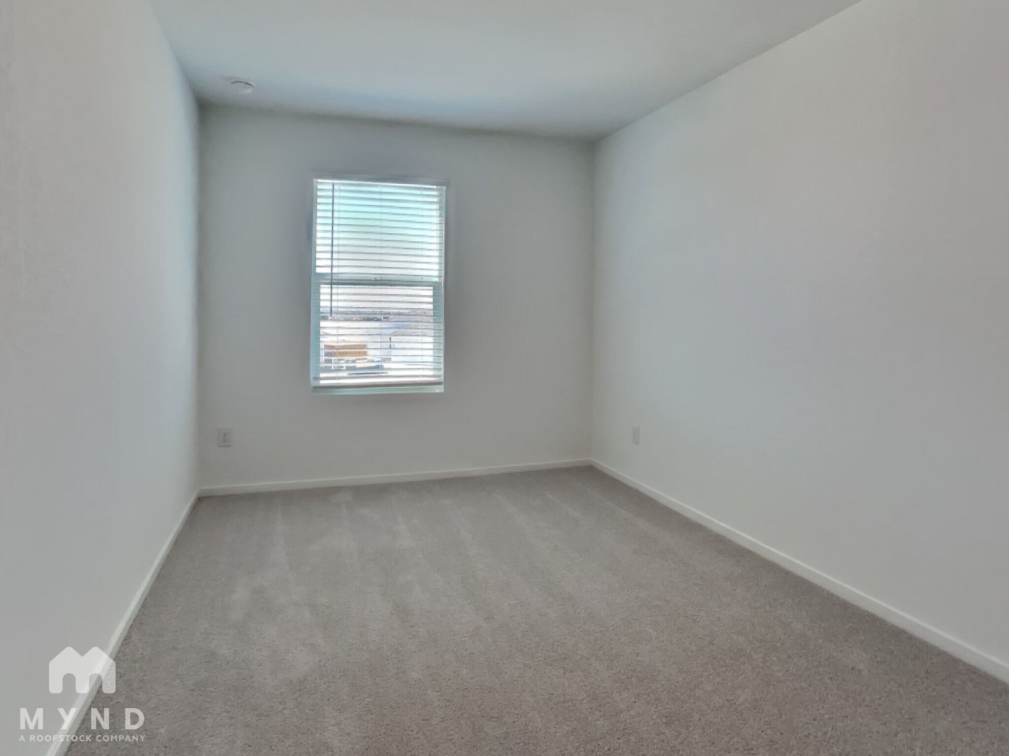 Building Photo - 302 Gadwall Ave