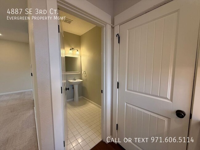 Building Photo - 4887 SE 3rd Ct