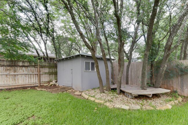 Building Photo - 16816 Dorman Dr