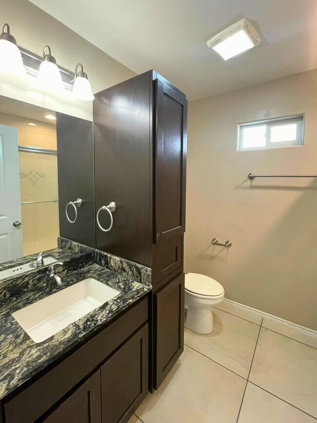 Building Photo - 5306 Hacienda Ln