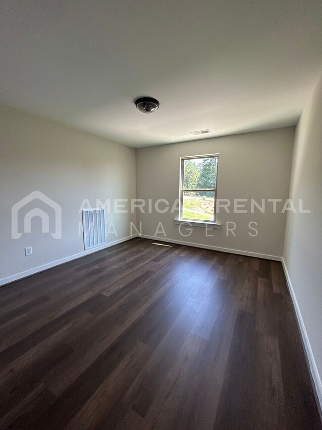 Building Photo - Home for Rent in Bessemer, AL!!! Available to View Now!!!