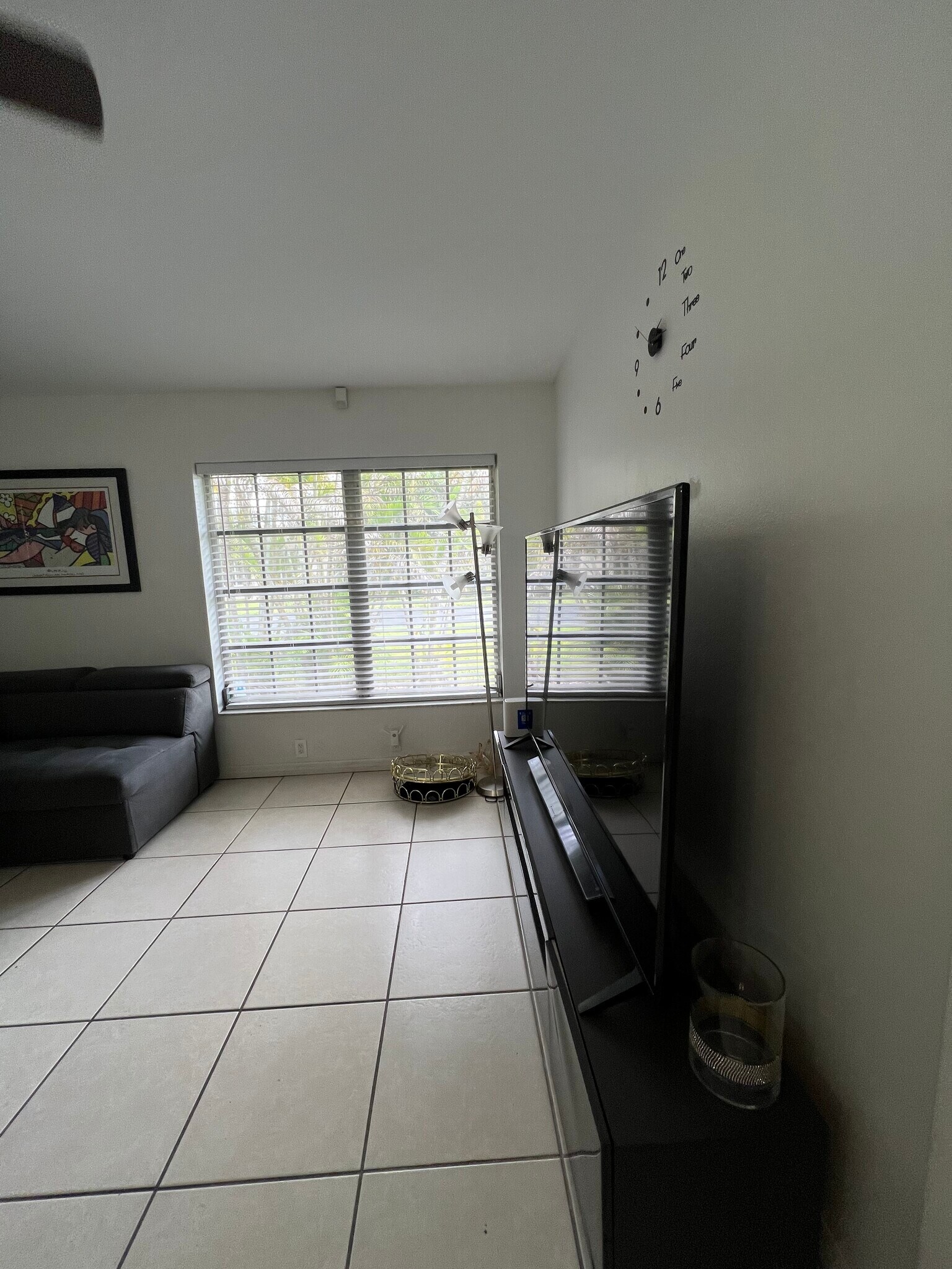 Living room - 11758 SW 108th Ln