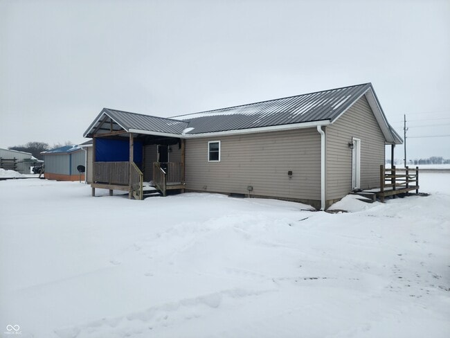 Building Photo - 9010-9020 IN-3