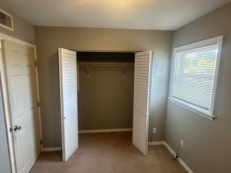 Building Photo - 1221 Court St