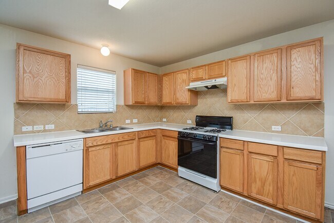 Building Photo - 18214 Olive Leaf Dr