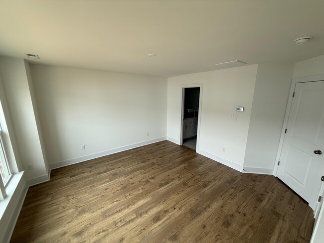 Building Photo - 15354 Oasis Sun Aly