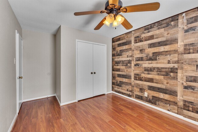 Building Photo - 8318 Amurwood Dr