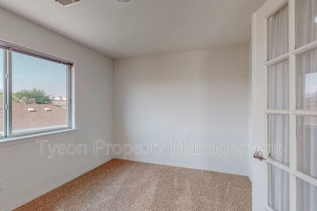 Building Photo - 8705 Silvercrest Ct NW