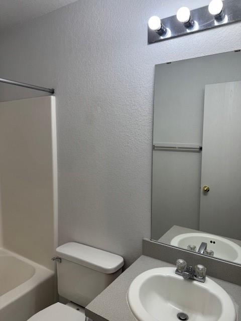 Building Photo - 2412 Waterleaf Dr