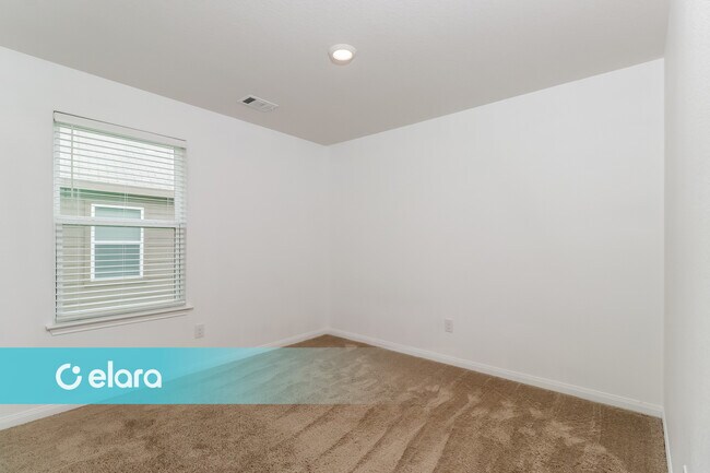 Building Photo - 18513 Allen Welch Dr