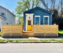 Building Photo - Modern Two Bedroom Two Full Bath House