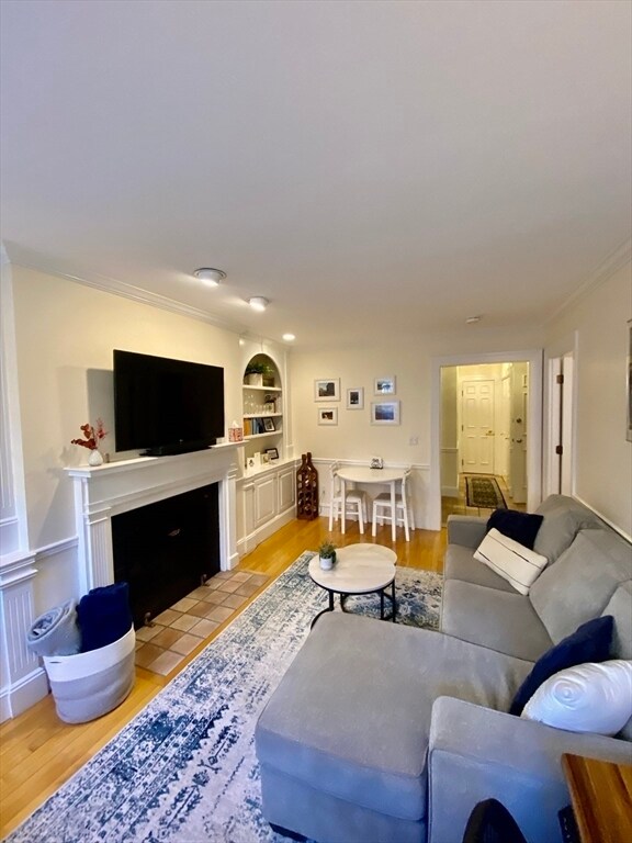 Building Photo - 20 Lime St