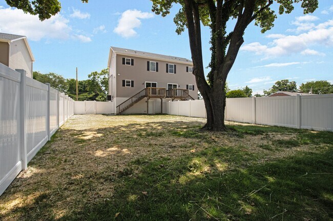 Building Photo - 23 Pedrick Ave