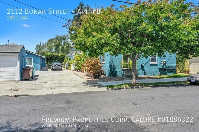 Building Photo - 2112 Bonar St